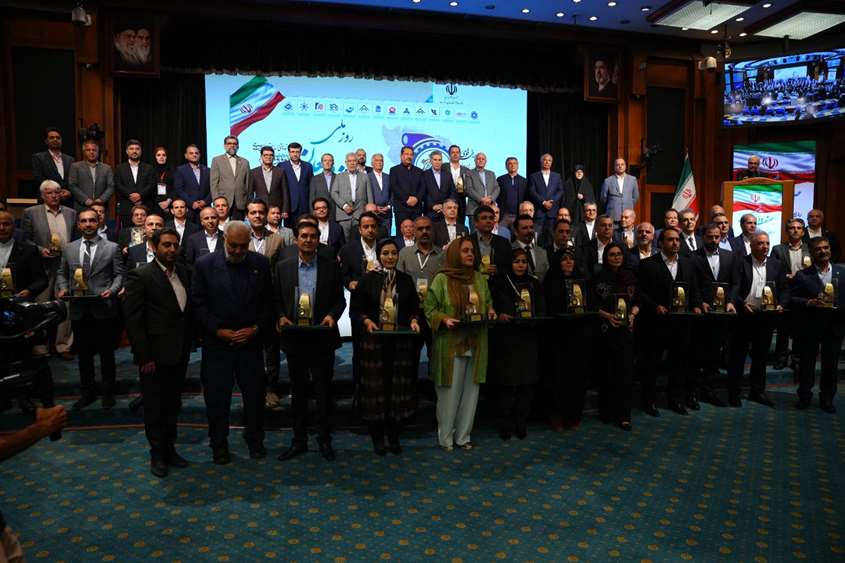 برگزاری روز ملی صنعت و معدن و تقدیر از منتخبان با حضور رییس جمهور و وزیر صمت