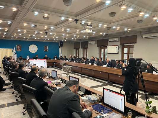 سفر رئیس هیئت عامل ایدرو به اصفهان از رونمایی طرح 1000 مدیر تا بازدید از کویرموتور و مرکز اسقاط 