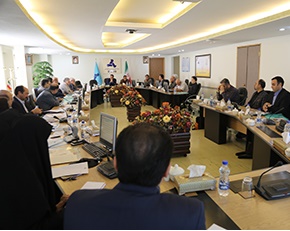 http://www.idro.ir/fa-ir/PublishingImages/960705-%20hamayesh%20khodro.jpg