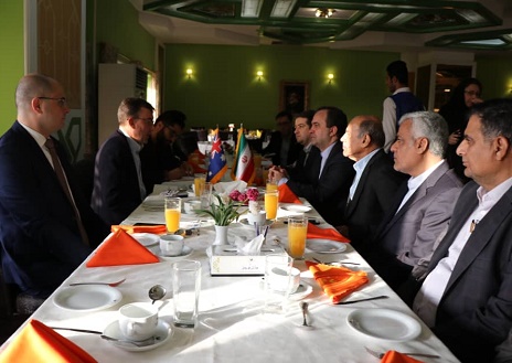 http://www.idro.ir/fa-ir/PublishingImages/971017-daryaei.jpg