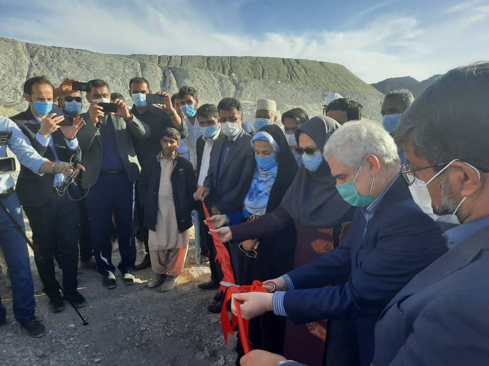 http://www.idro.ir/fa-ir/PublishingImages/991126-taftan.jpg